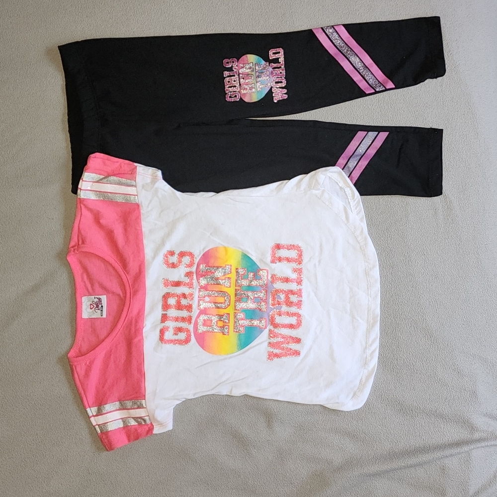 NWOT Real You 4T Girls Run the World jogger set. T-shirt and leggings